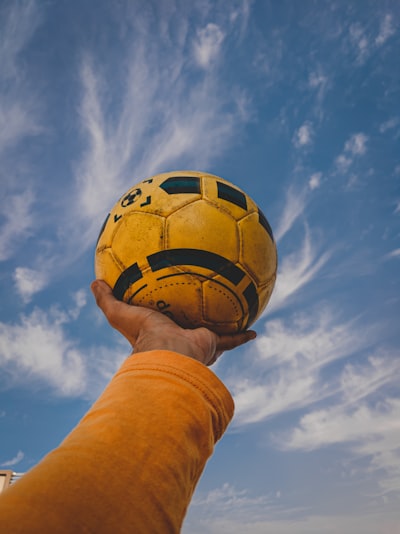 قرعةدوريالأبطال2024بثمباشركلماتحتاجمعرفتهعنالحدثالكرويالأبرز